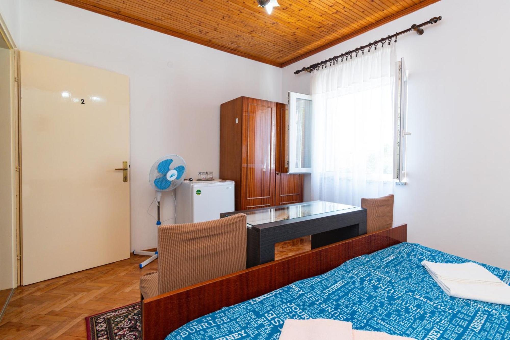 Apartments And Rooms With Parking Space Skrbcici, Krk - 21231 Quarto foto